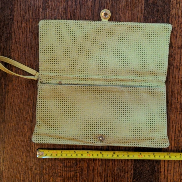 Small pistachio green clutch - Picture 3 of 5